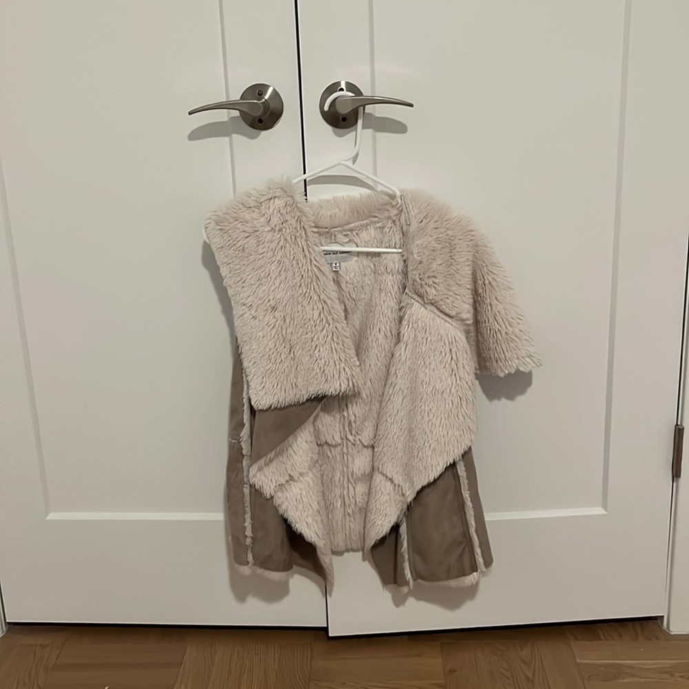 Fur vest